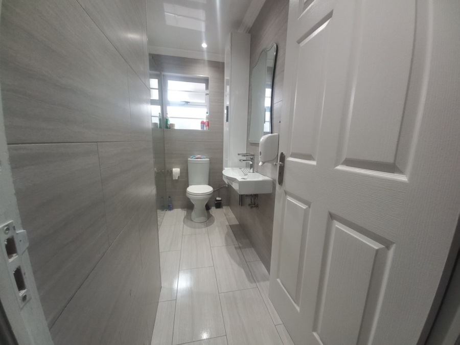 3 Bedroom Property for Sale in Portlands Western Cape